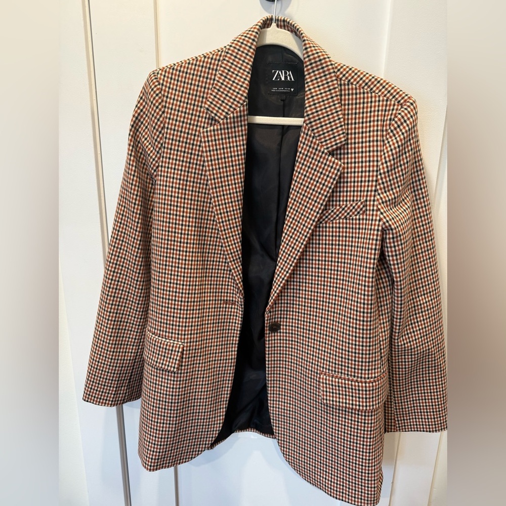 Zara Women’s Checkered Blazer